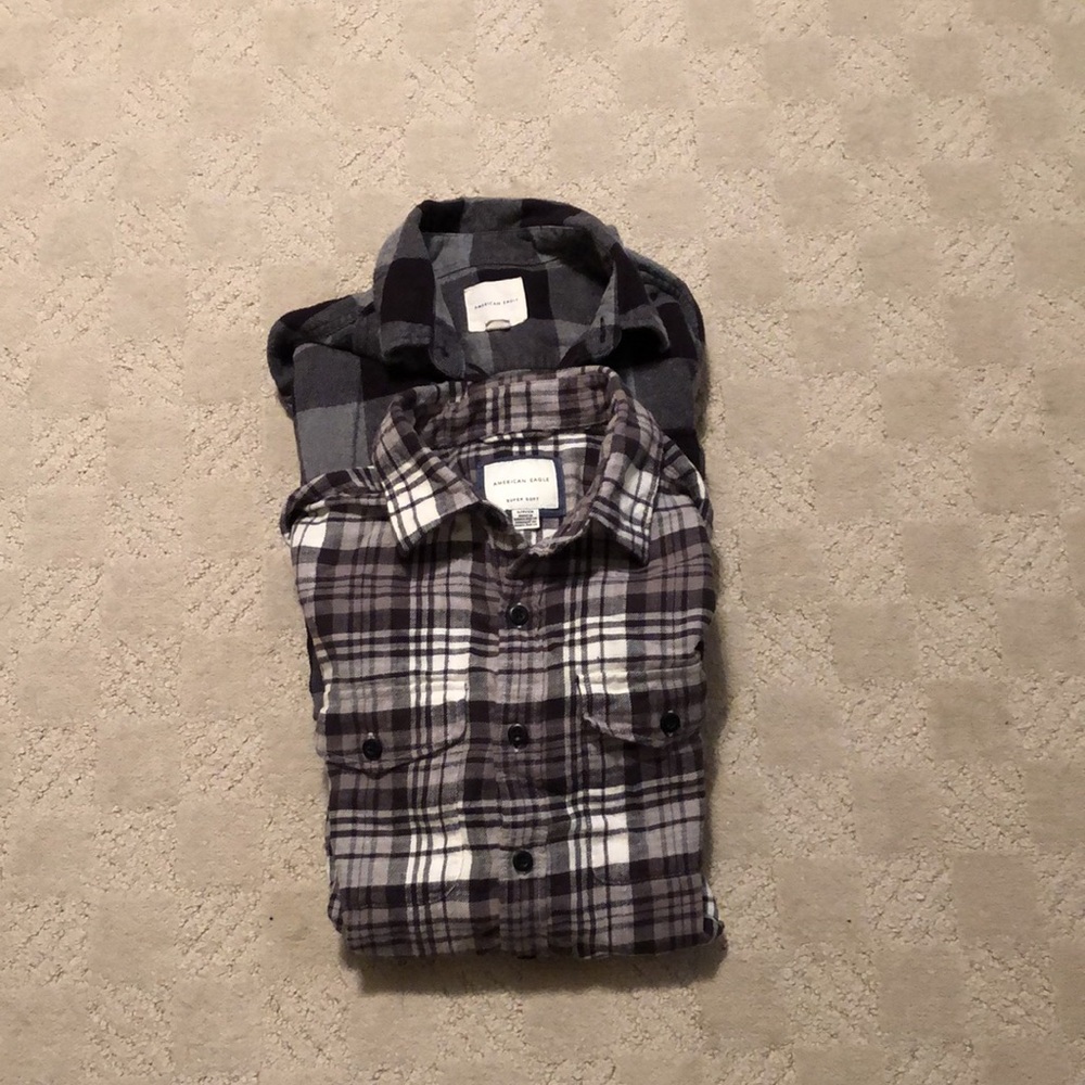 Set of 2 American Eagle size Small flannel shirts